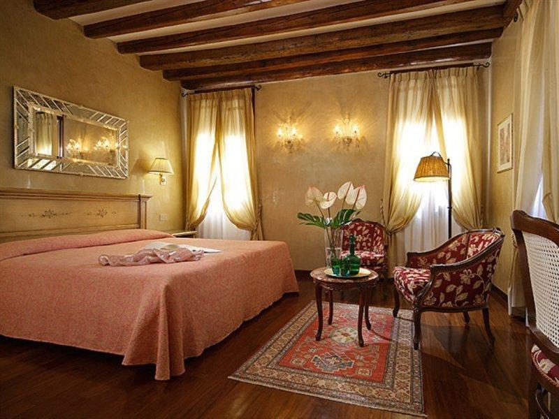 Hotel Bisanzio Венеция Экстерьер фото